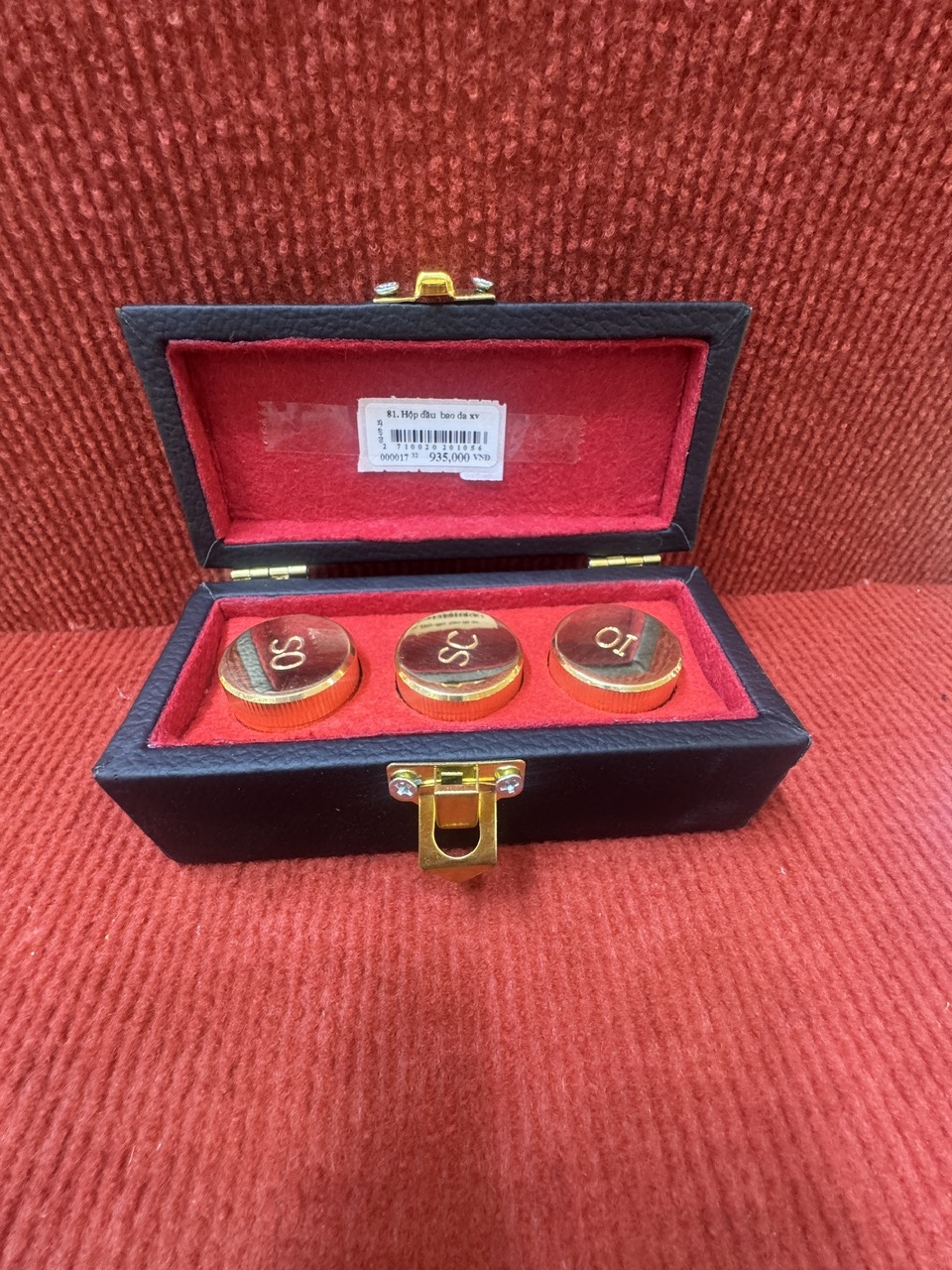 81. Hộp dầu  bao da xv