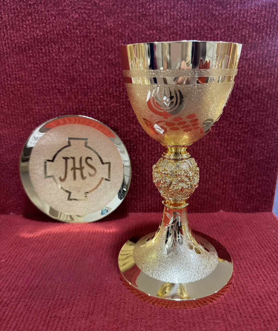 84. chén lễ tay cầm tông đồ 9*20.5cm xv